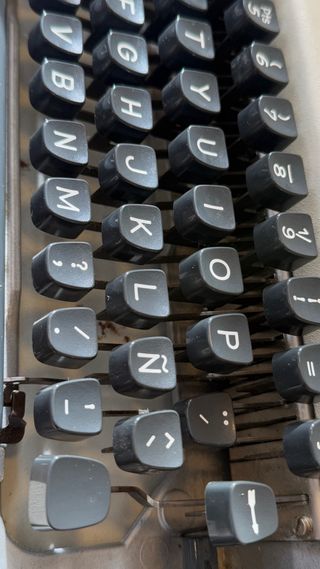 Maquina de escribir vintage OLYMPIA