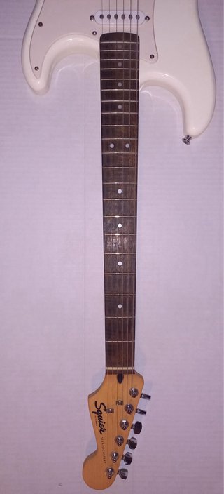 Guitarra fender squier