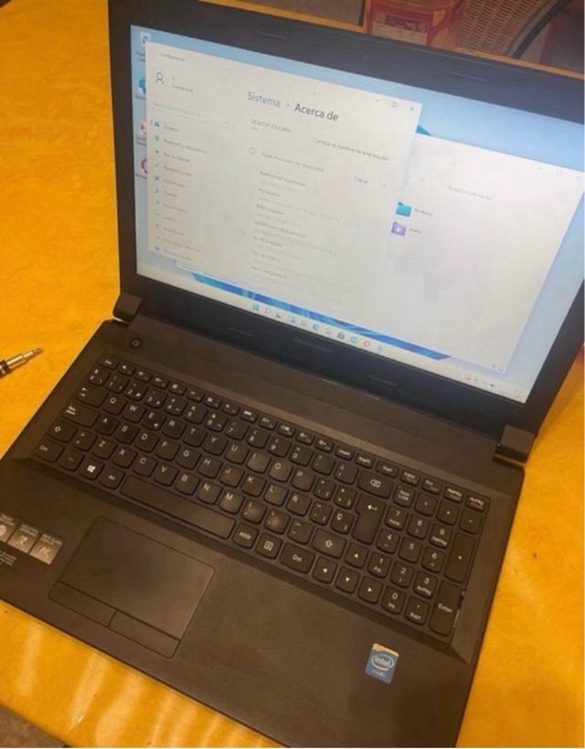 Lenovo B50