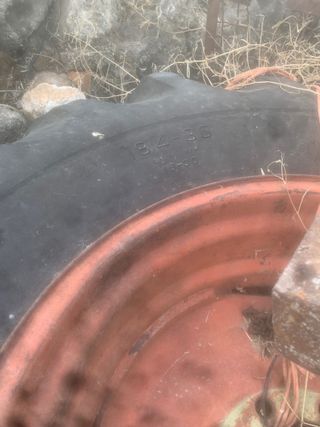 Llantas y cubiertas de cosechadora  claas 87