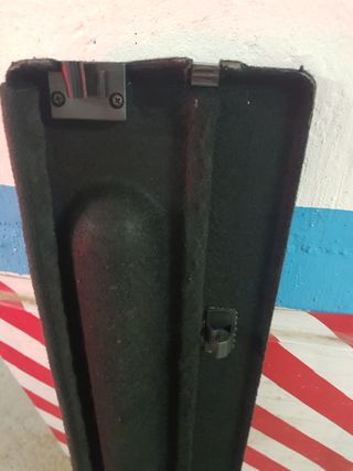 Bandeja y cortina trasera.