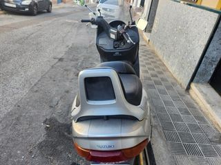 Moto 400