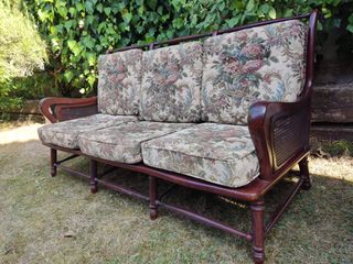 Tresillo y sillón madera coleccionismo