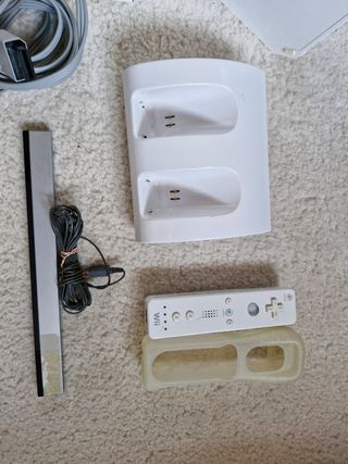 Nintendo Wii + Accessori e 3 Giochi