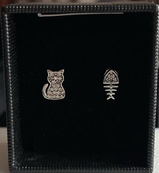 Pendientes gato