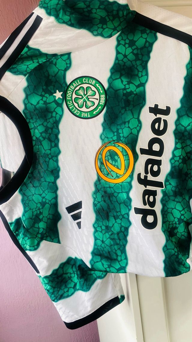 Nuova camicia celtica