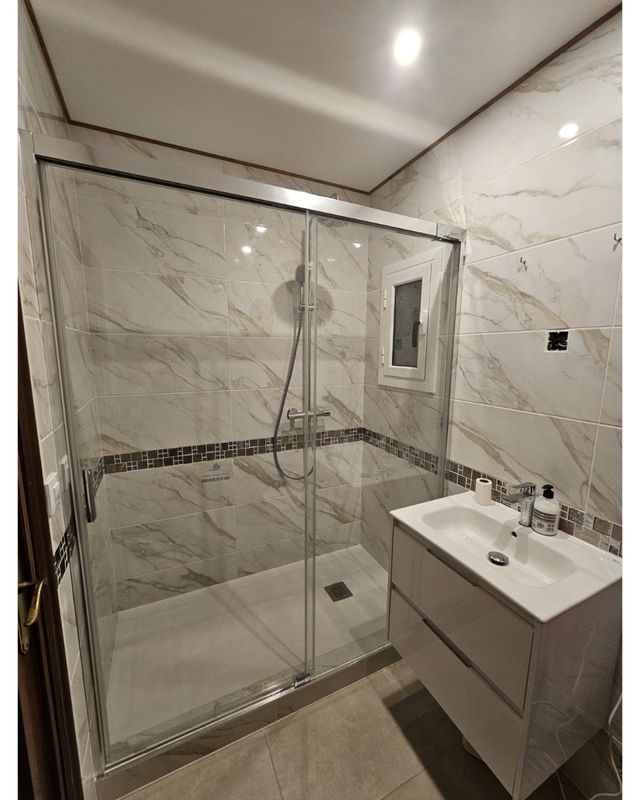 INSTALACION MAMPARA DUCHA