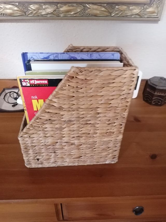 REVISTERO VERTICAL MIMBRE