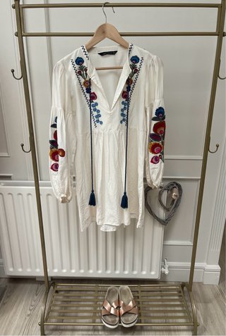 Vestido boho bordados Zara