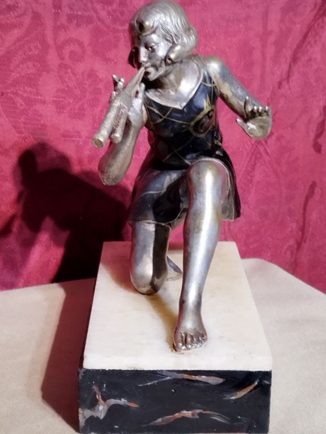 ANTIGUA ESCULTURA GEO MAXIM