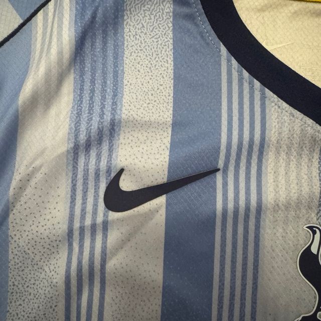 Camiseta Tottenham x Travis Scott