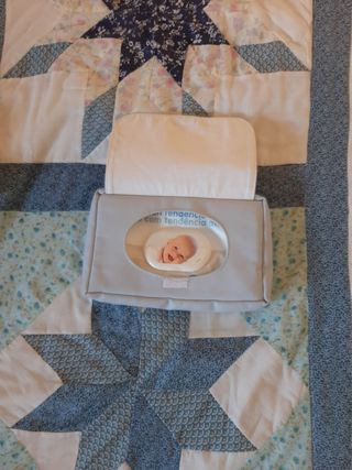 Juego cambiador y portachupete bebé