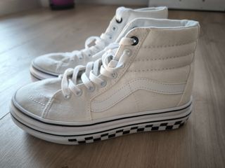 Vans blancas con plataforma 
