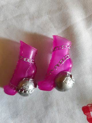Zapatos muñecas Monster high (el par)