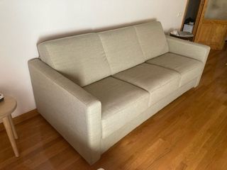 Sofá cama de tres plazas en Zaragoza