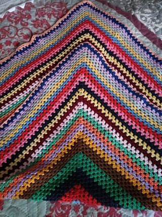 Manta de ganchillo y lana