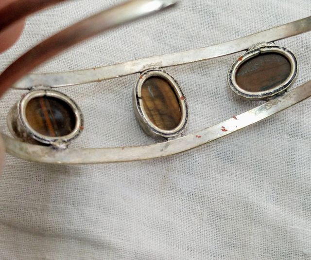 Bracciale metallo argento indiano occhio di tigre
