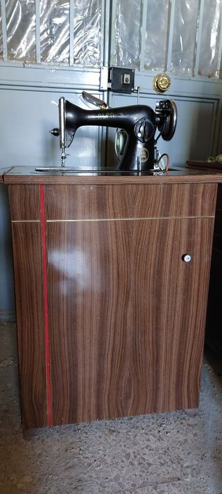 2 Máquinas de coser,90€ las 2