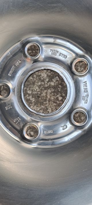 Lote llantas Volkswagen ID3..215/55 28"