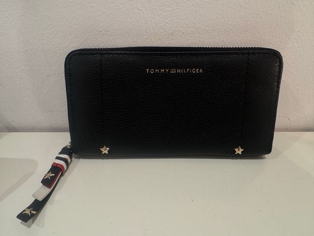 Cartera nueva Tommy Hilfiger