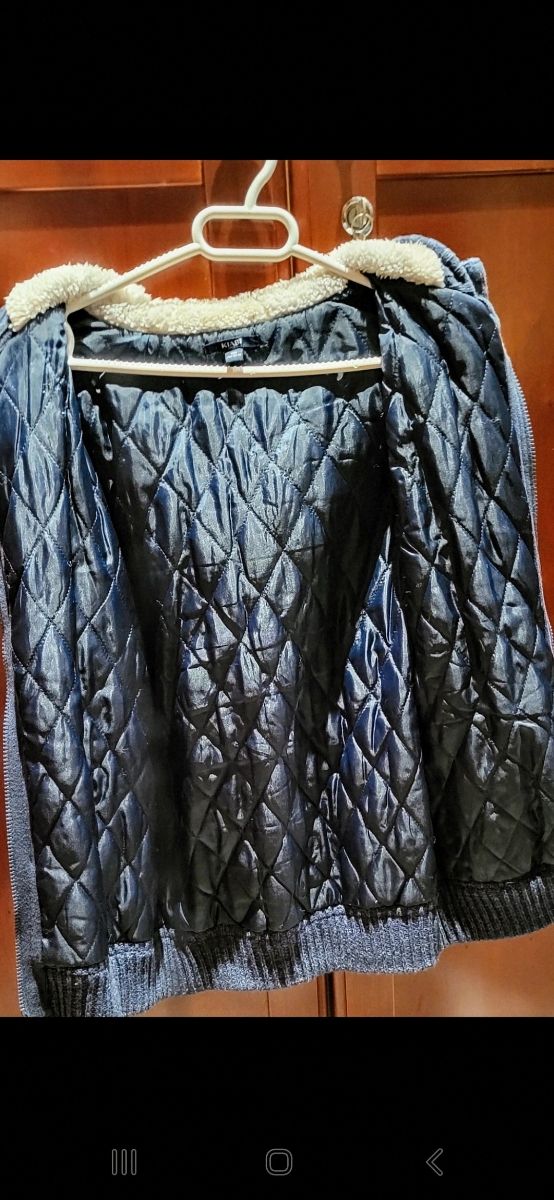 Chaqueta lana con capucha