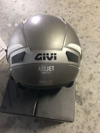 Casci givi demijet ben conservato