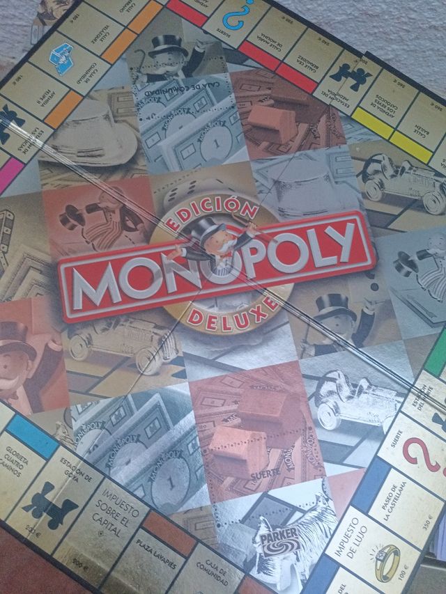 Monopoly Deluxe