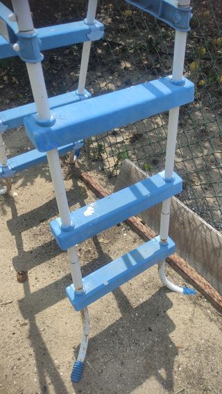 Escalera piscina