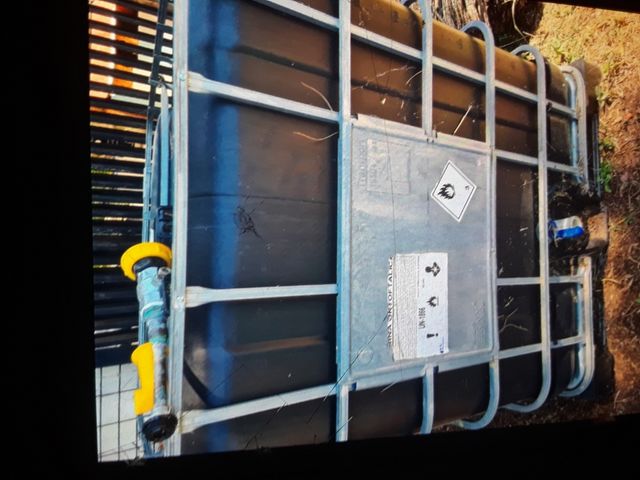 Deposito  para agua regar huertos,jardin