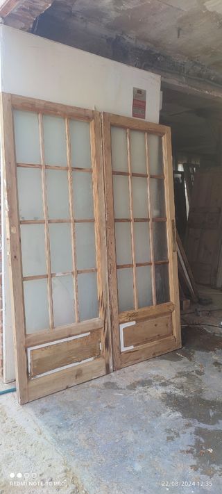 Puerta antiguas vidrieras 
380€ cada una 