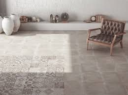 Colocación porcelana y parquet