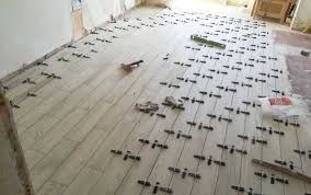 Colocación porcelana y parquet