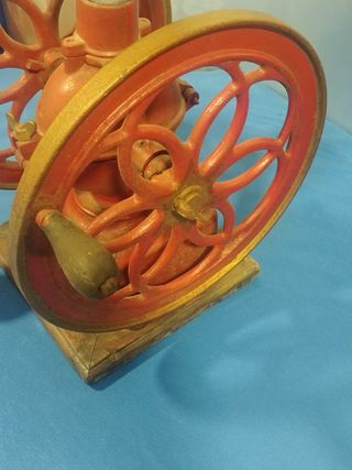 Antiguo Molino de Café de Doble Rueda Elma Nº6