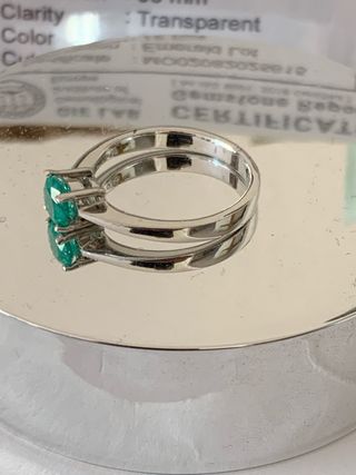 Anillo plata rodiada Con Esmetalda Colombiana 6mm