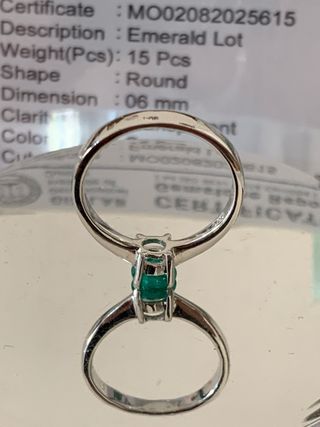 Anillo plata rodiada Con Esmetalda Colombiana 6mm