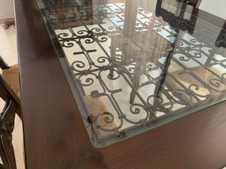 Mesa madera y cuatro sillas