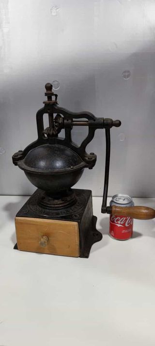 Antiguo Molino de Café de Manivela Peugeot A2