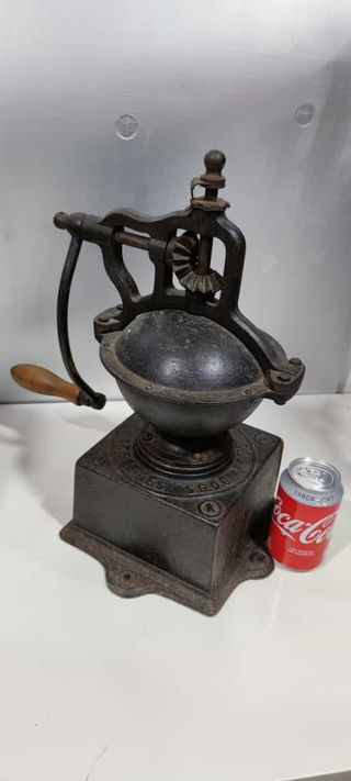 Antiguo Molino de Café de Manivela Peugeot A2