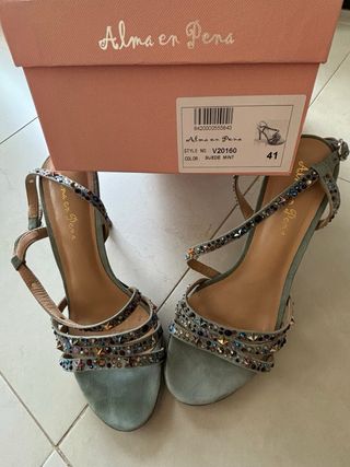 Sandalias tacón alto Alma en Pena com pedrería