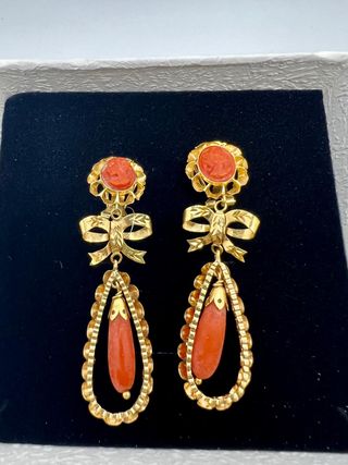Pendientes de oro 18k largos con corales