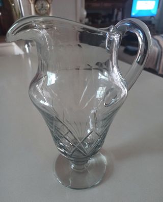 Jarra de cristal tallado