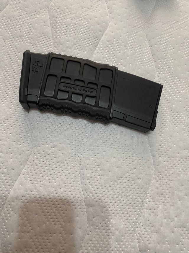 Cargador con capacidad de 300 bolas ARP 9 G&G