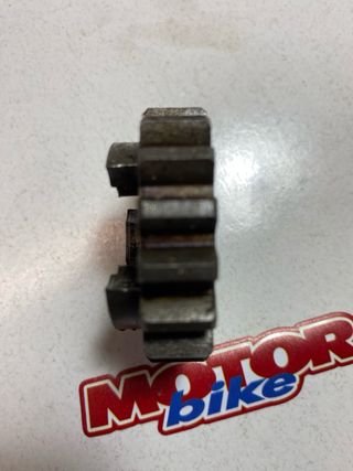 Piñón de la 5 v Montesa Crono 350