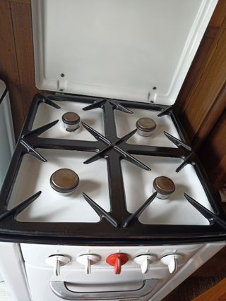 Cocina de gas butano antigua