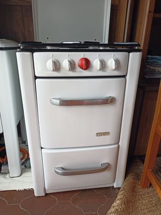 Cocina de gas butano antigua