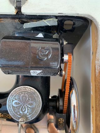 Liquidación chollo. Maquina coser Sigma