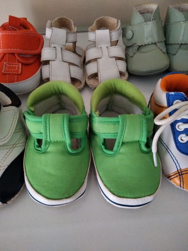 Zapatos bebé 🍼🍼.