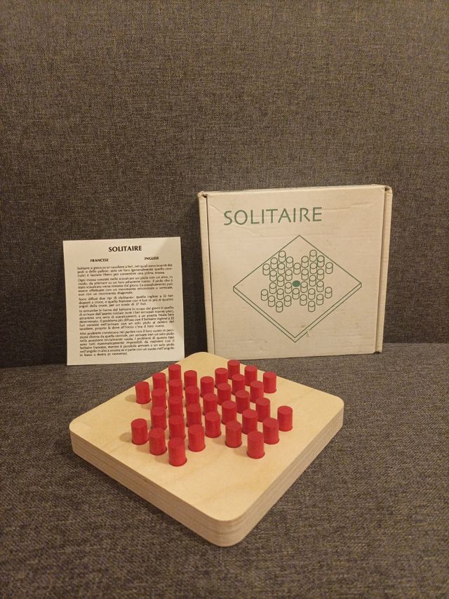 Gioco in legno Solitaire 