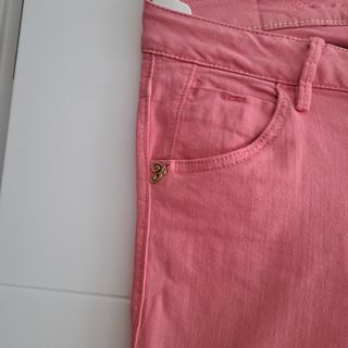 Pantalones pitillo rosa Fornarina 