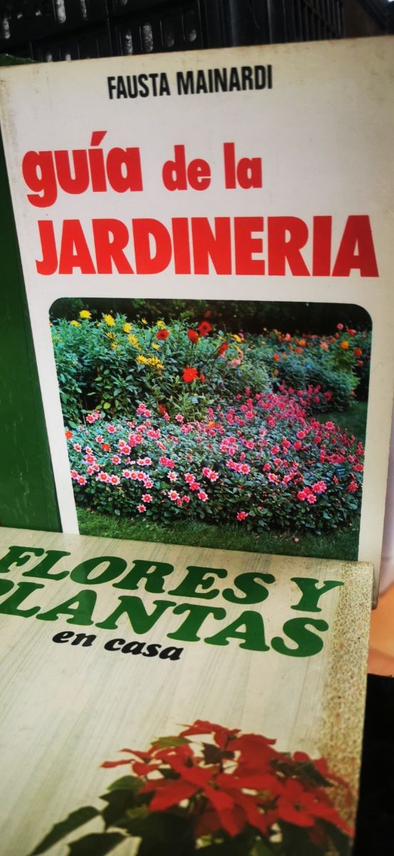 Livros - Tudo sobre plantas